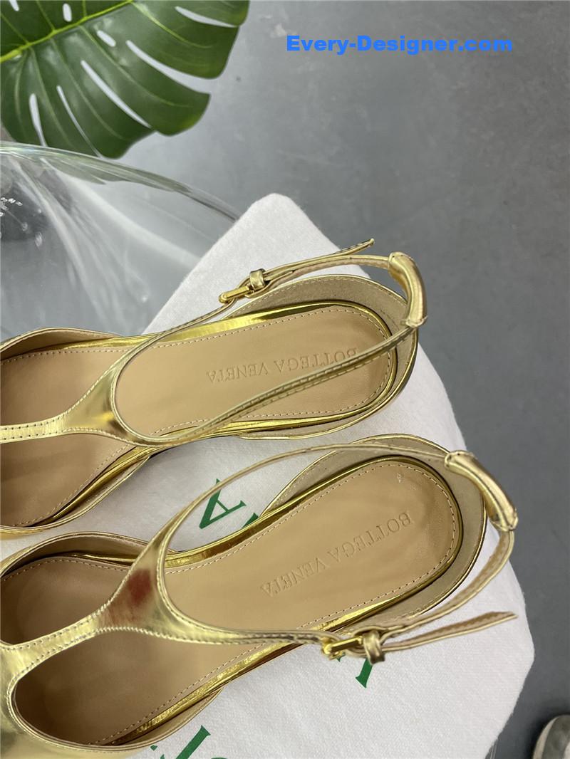 b0tt*ga Ven*ta new pointed shoes