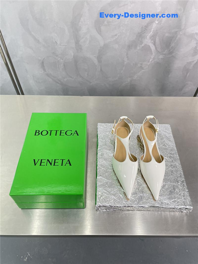 b0tt*ga Ven*ta new pointed shoes
