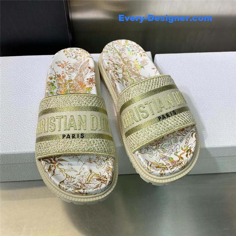 D10r platform jelly color women’s sandals