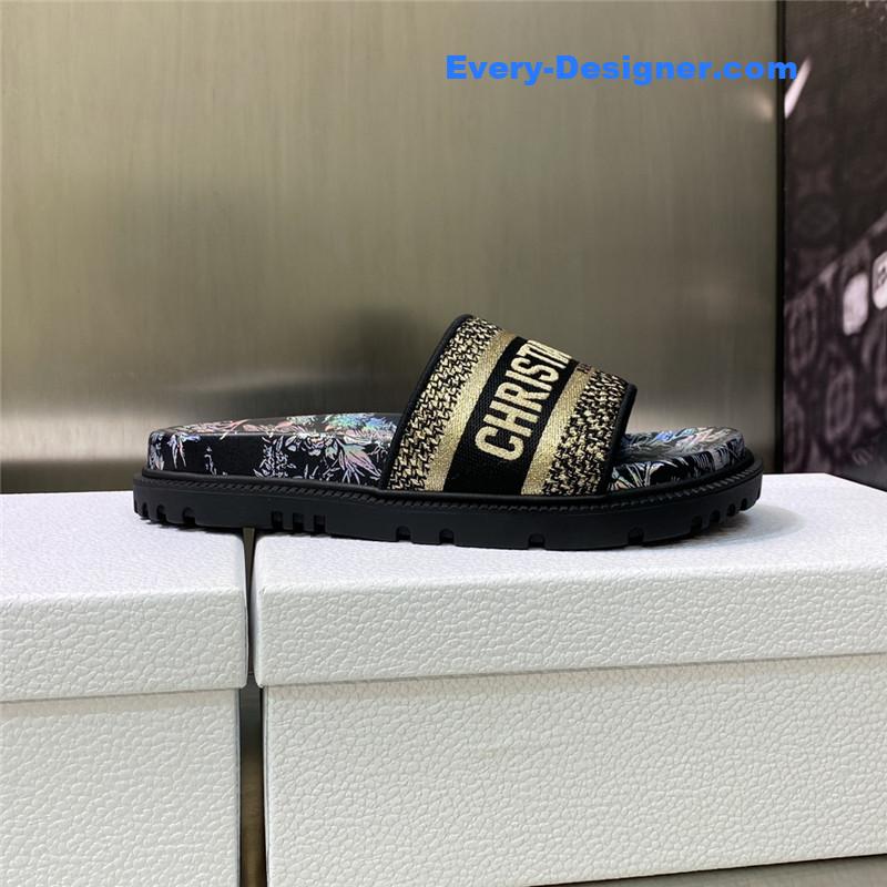 D10r platform jelly color women’s sandals