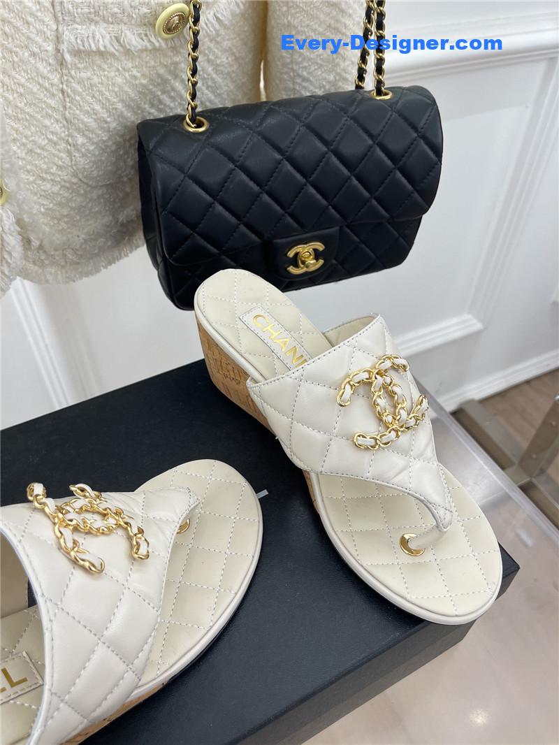 CC rhombus CC logo chain buckle slippers