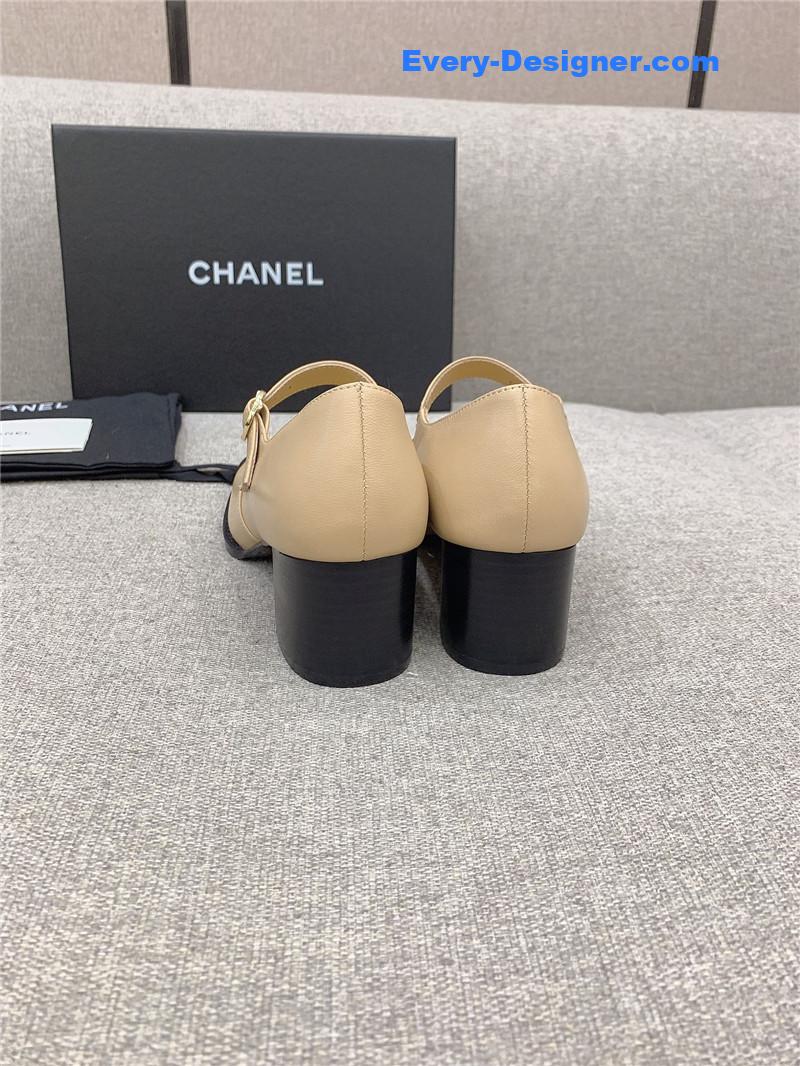 CC new thick heel square toe shoes