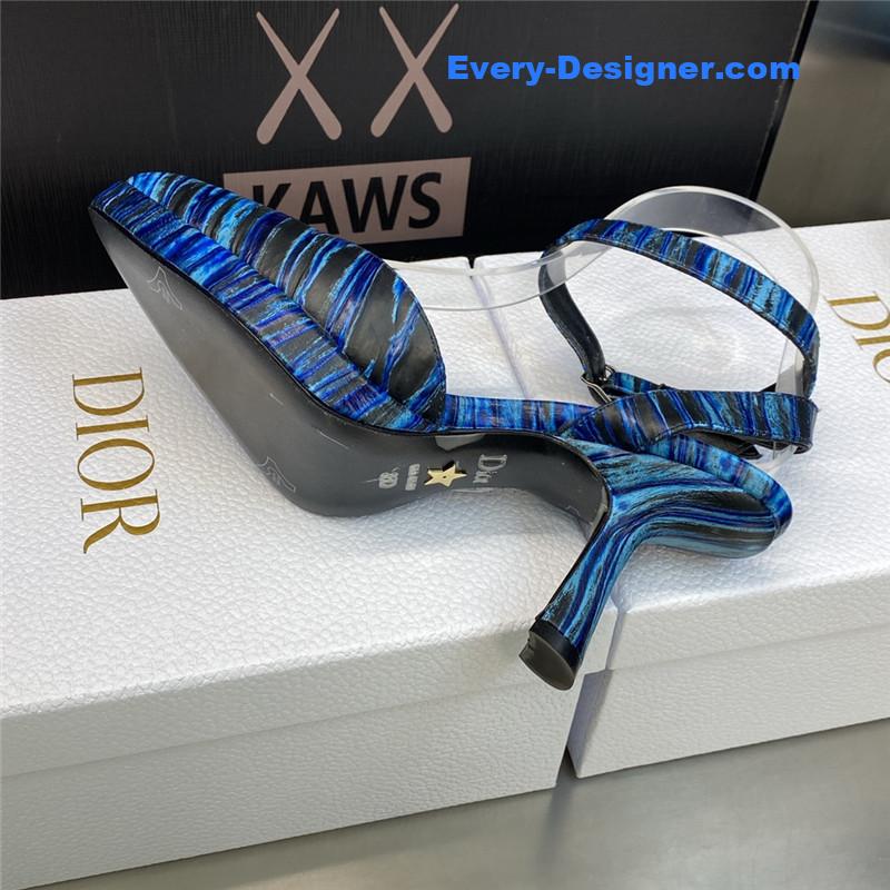 D10r metal buckle platform muller women’s sandals
