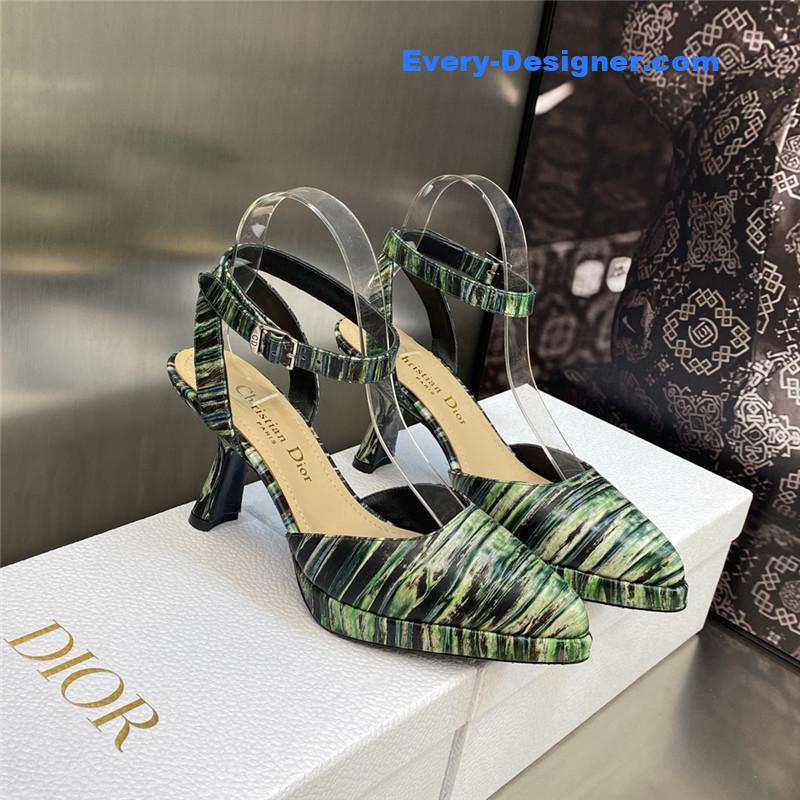 D10r metal buckle platform muller women’s sandals