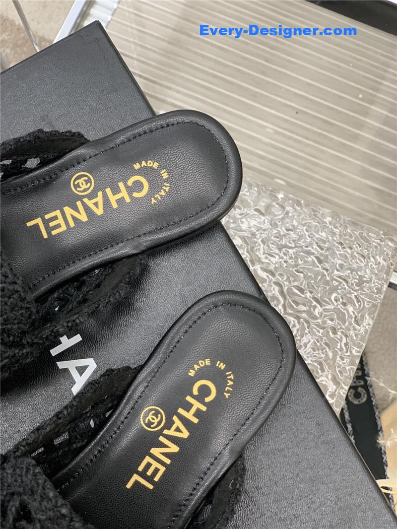 CC hollow Roman slippers
