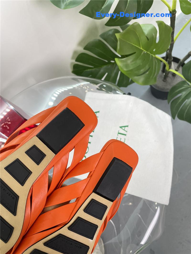 b0tt*ga Ven*ta square toe flat woven slides