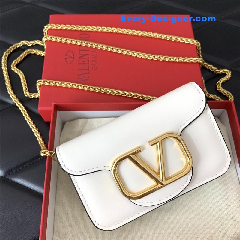 Va1e*ntin0 v logo leather bag