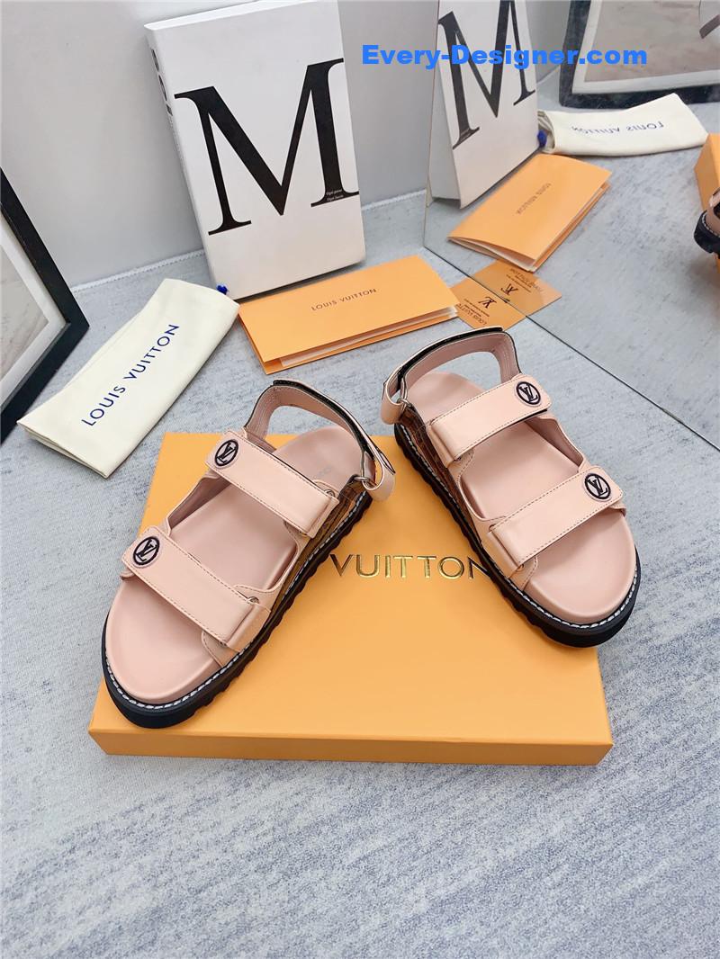 l0vis Vvtt0n lv archlight beach sandals