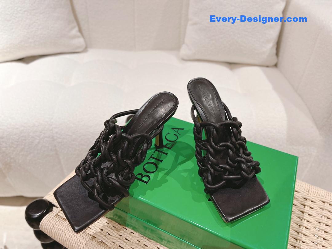 b0tt*ga Ven*ta handwoven sandals