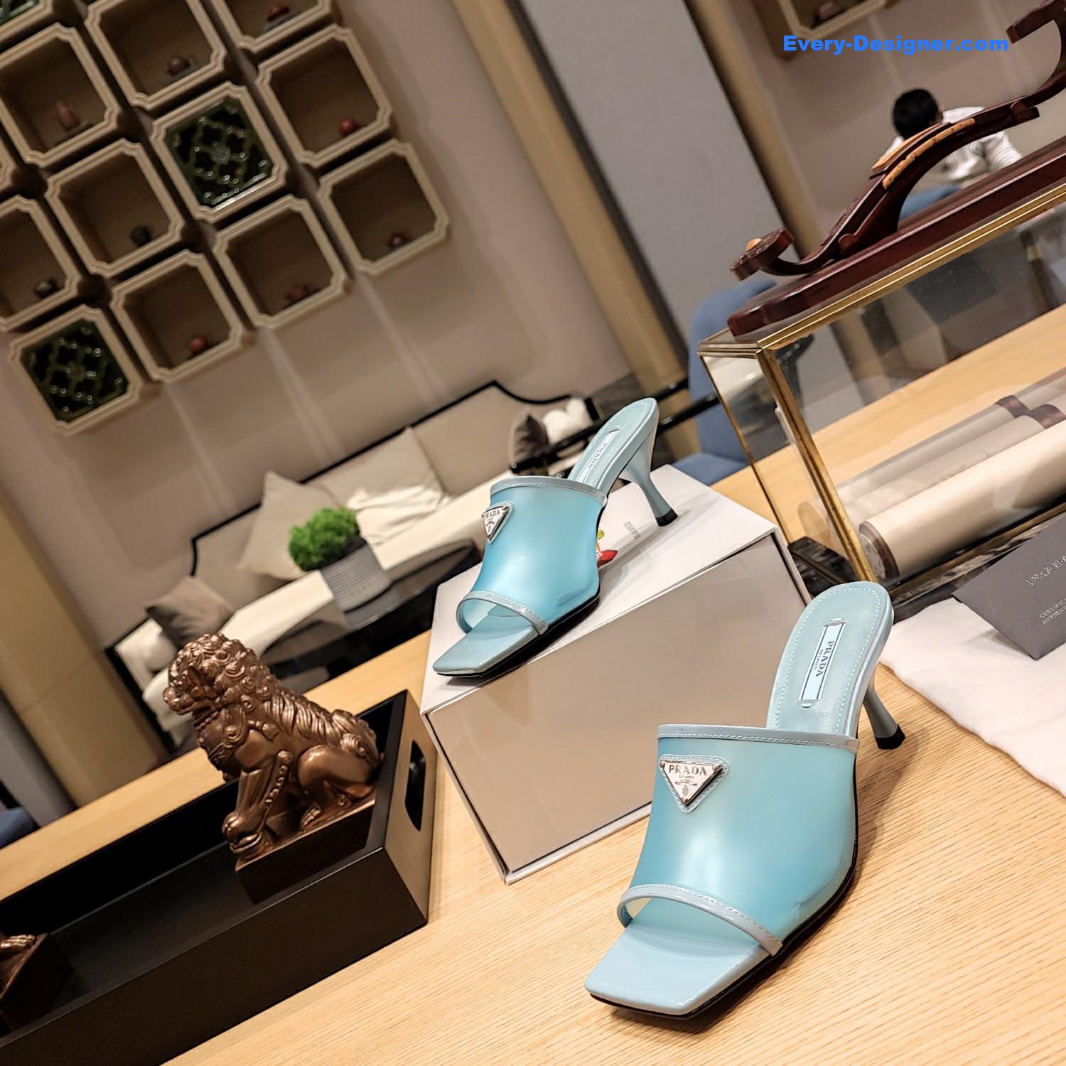 Pra*a metal logo triangle head square sandals