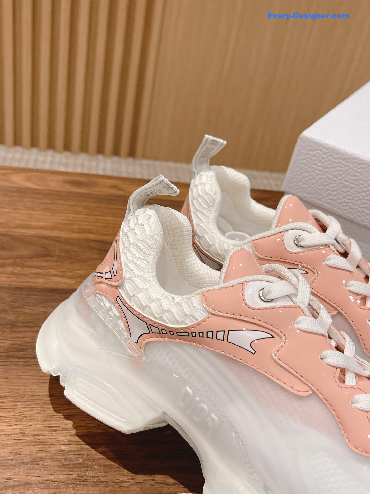 D10r classic running shoes