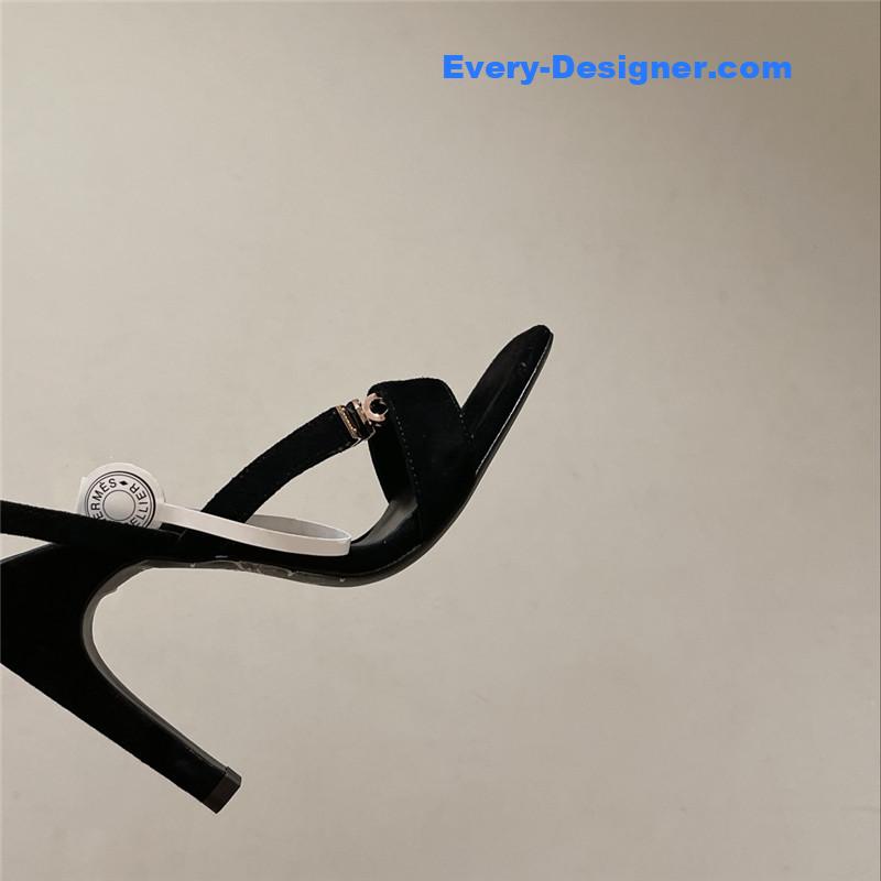 H**me5 glamor sandals