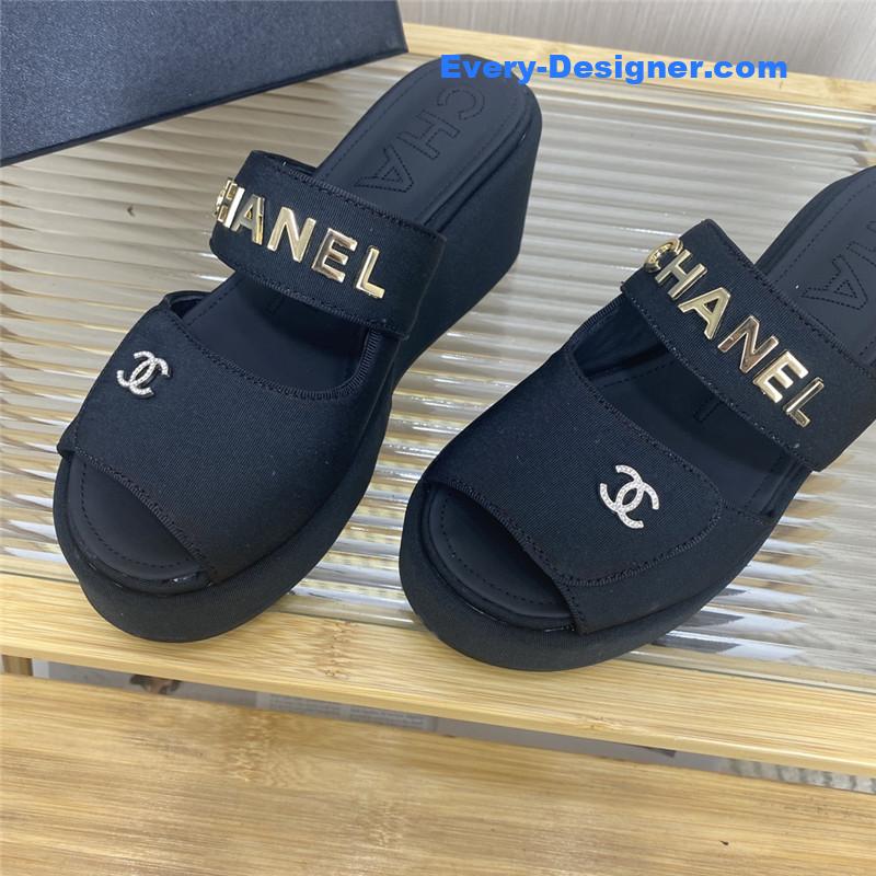 CC logo platform slippers