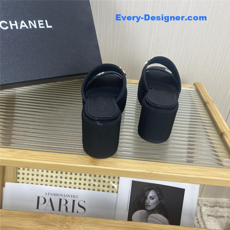 CC logo platform slippers