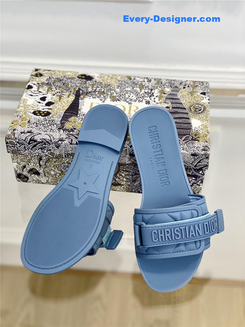 D10r new D10ract beach shoes