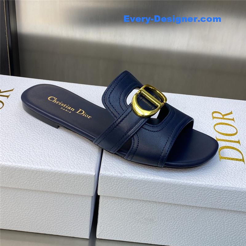 D10r cd letter metal logo flat hollow sandals