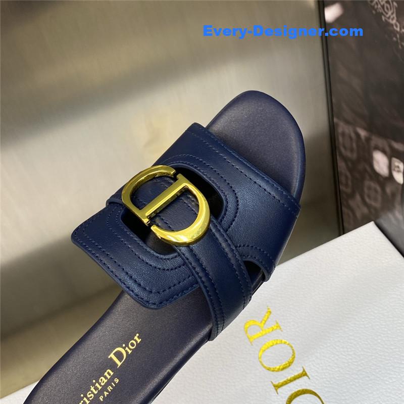 D10r cd letter metal logo flat hollow sandals