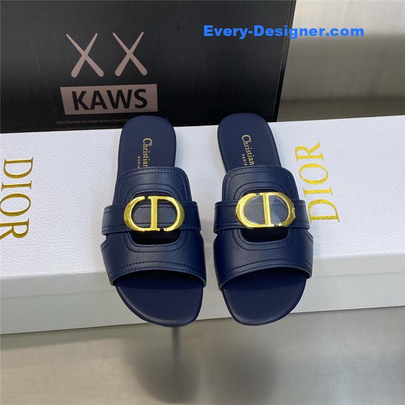 D10r cd letter metal logo flat hollow sandals