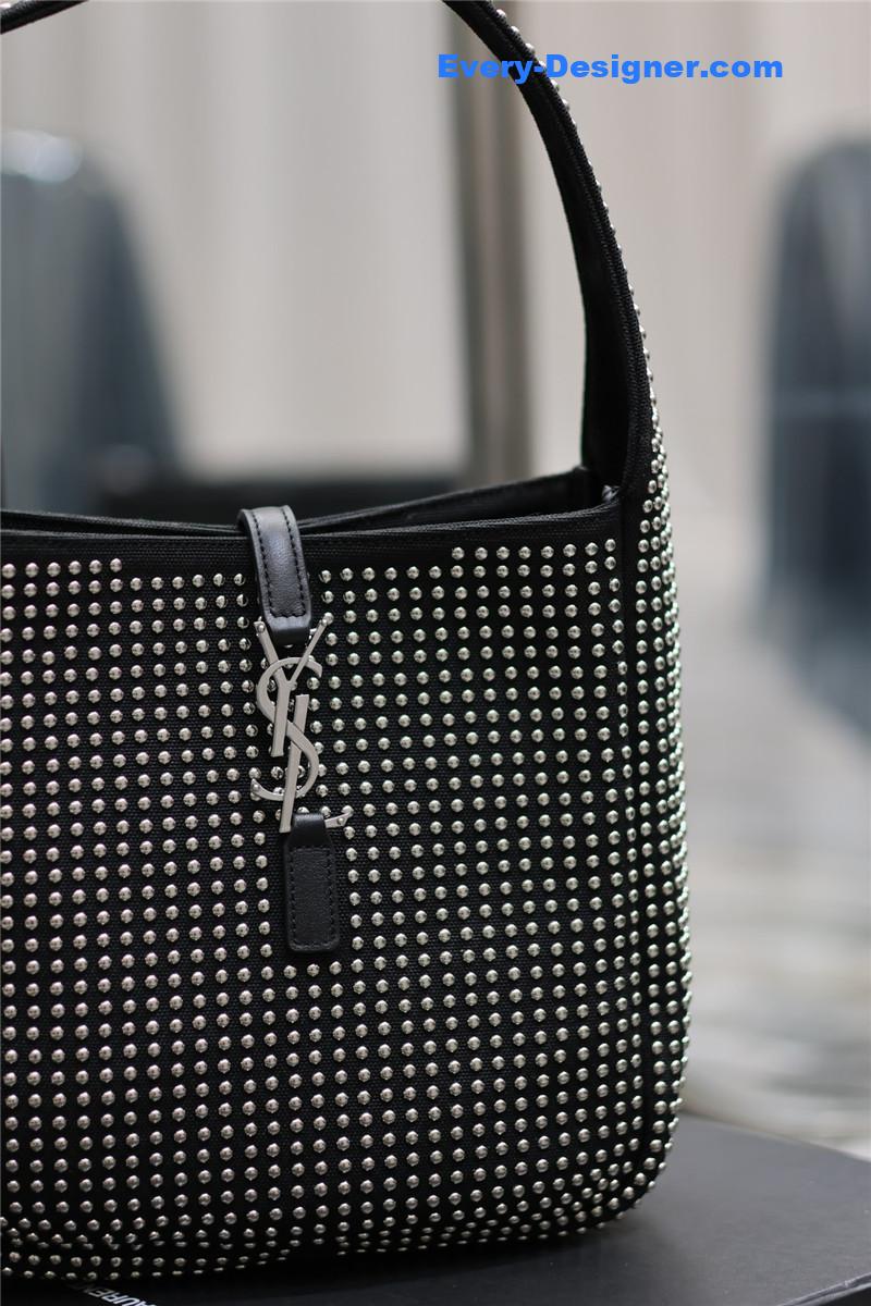 Y51 le 5a7 hobo bag