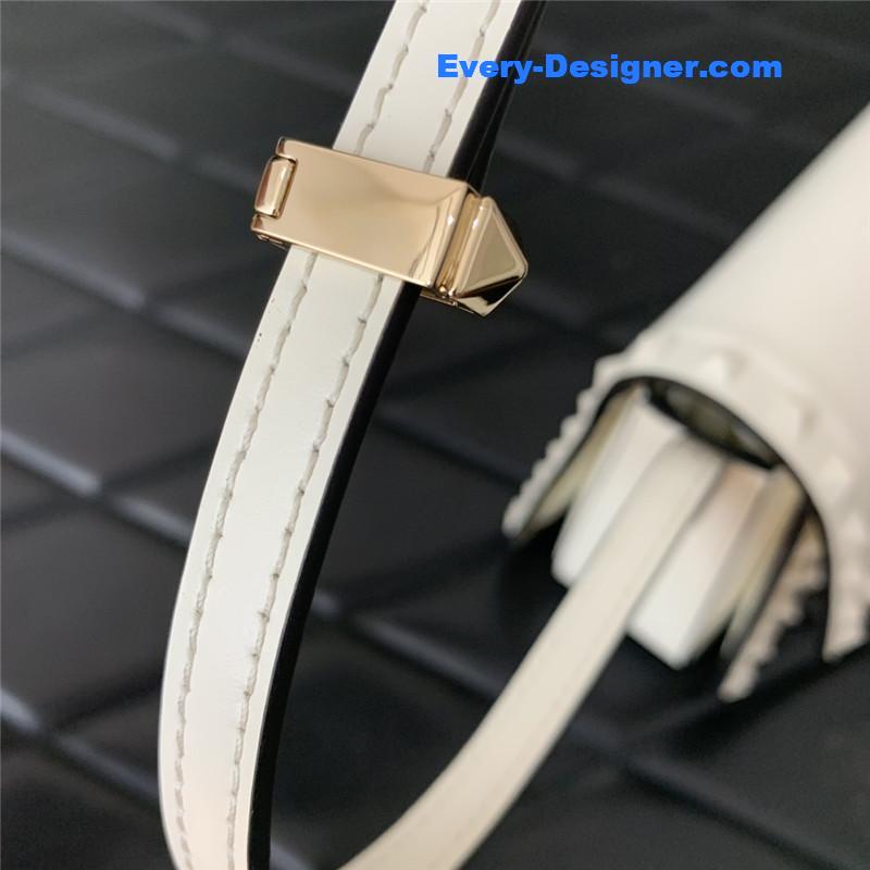 Va1e*ntin0 garavani rockstud23 small leather bag