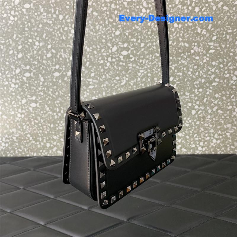 Va1e*ntin0 garavani rockstud23 small leather bag