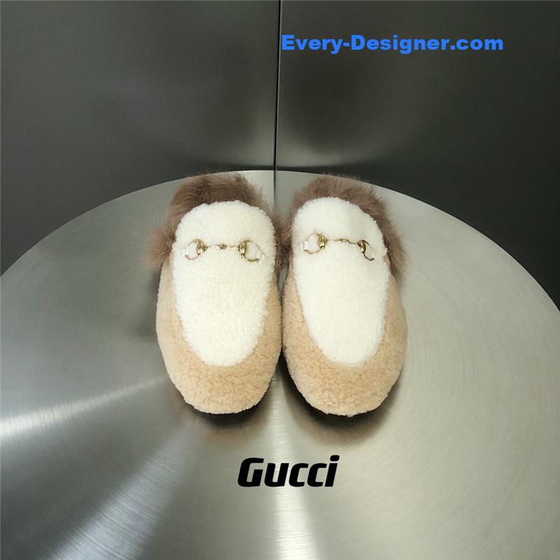 Gvc*1 fur slippers