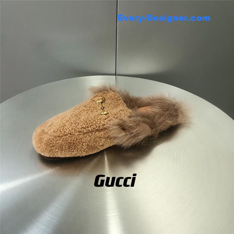 Gvc*1 fur slippers