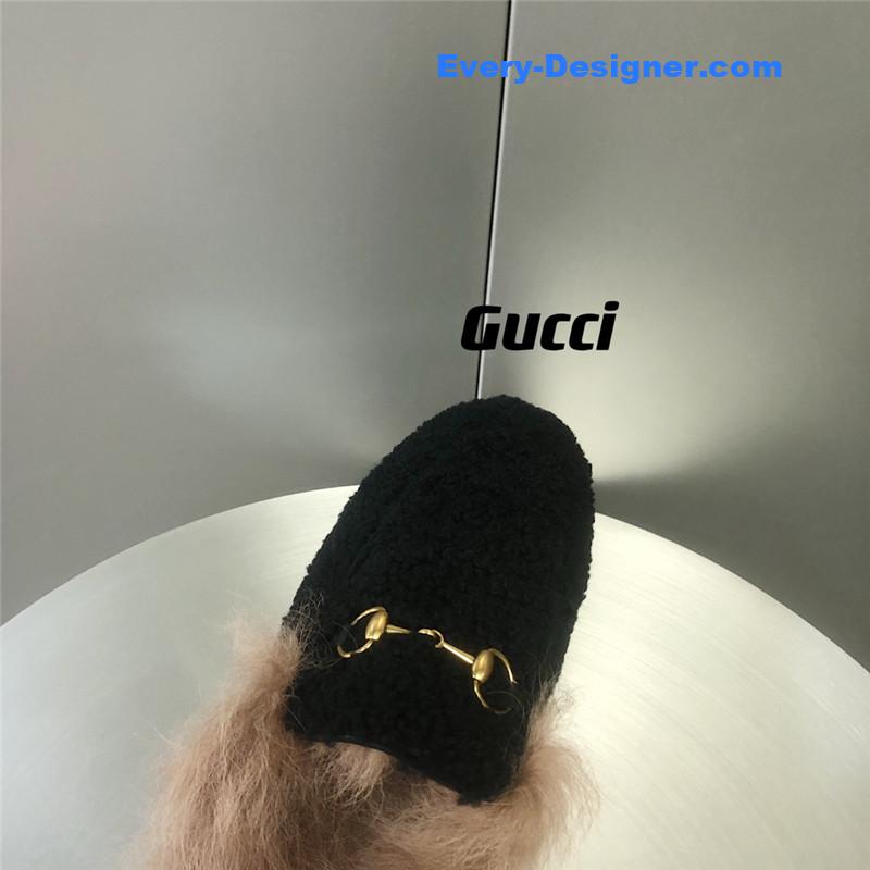 Gvc*1 fur slippers