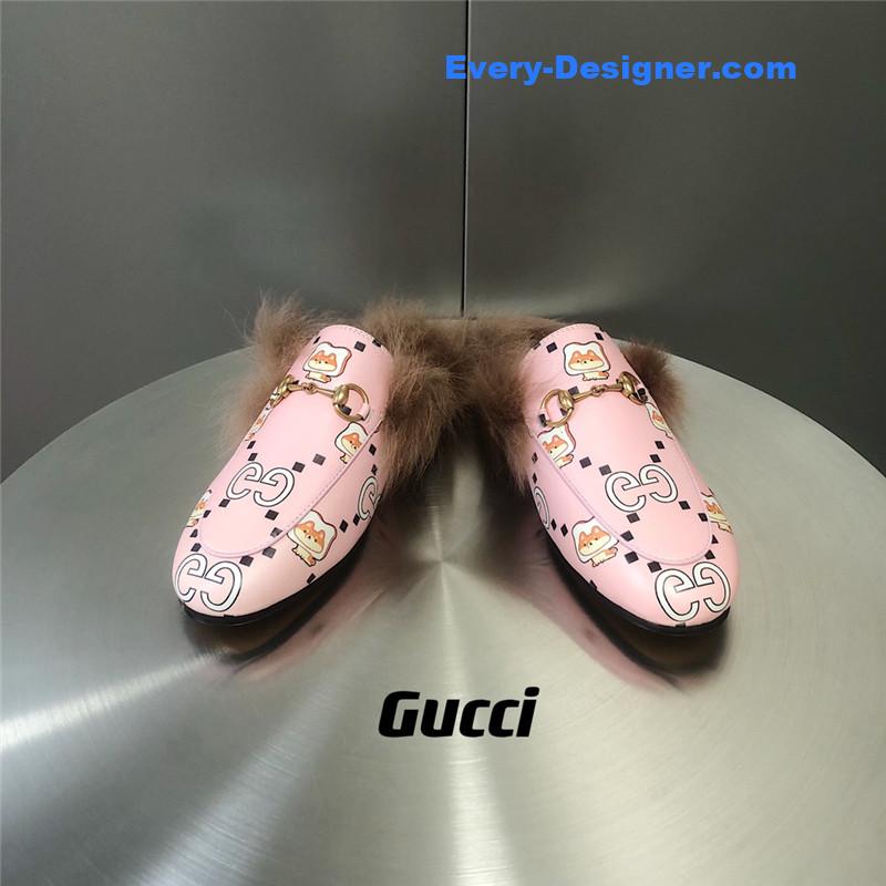 Gvc*1 fur slippers