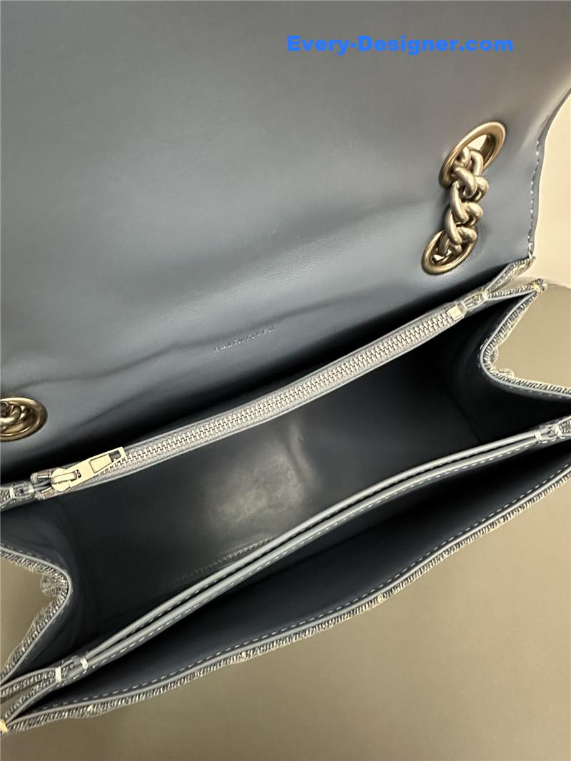 Ba1en*iaga crush medium chain bag