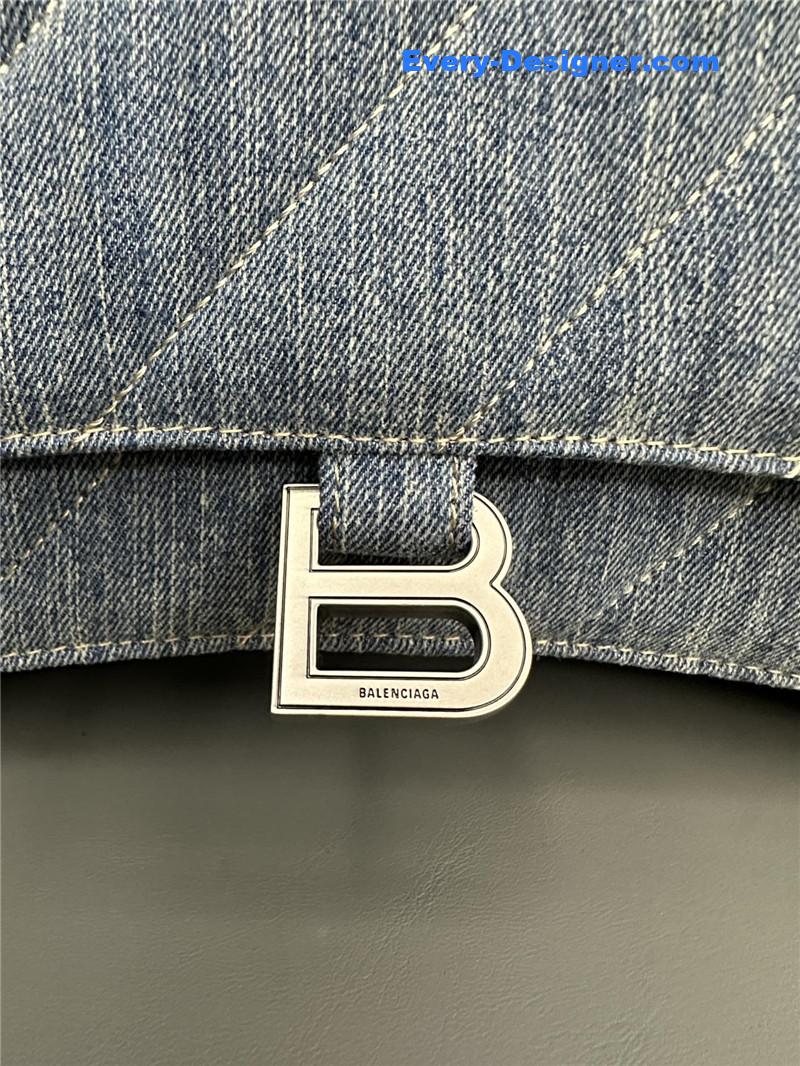 Ba1en*iaga crush medium chain bag