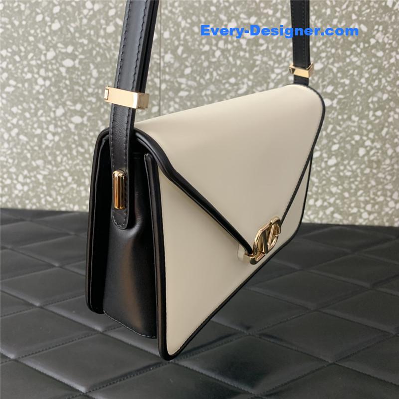 Va1e*ntin0 garavani letter leather shoulder bag