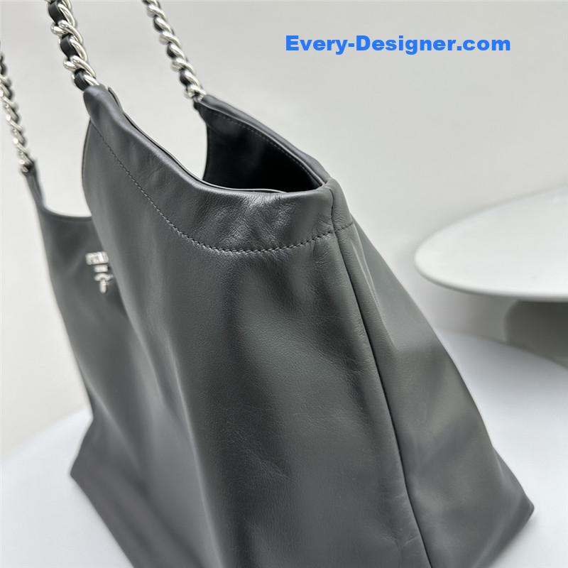 Pra*a hobo bag