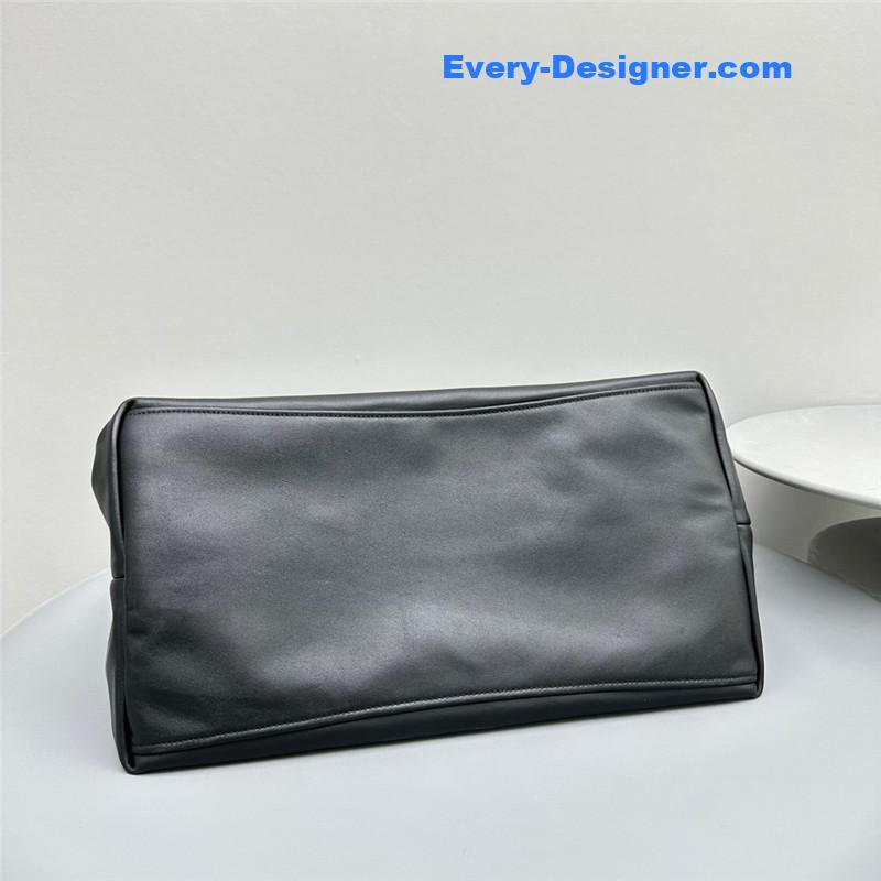 Pra*a hobo bag