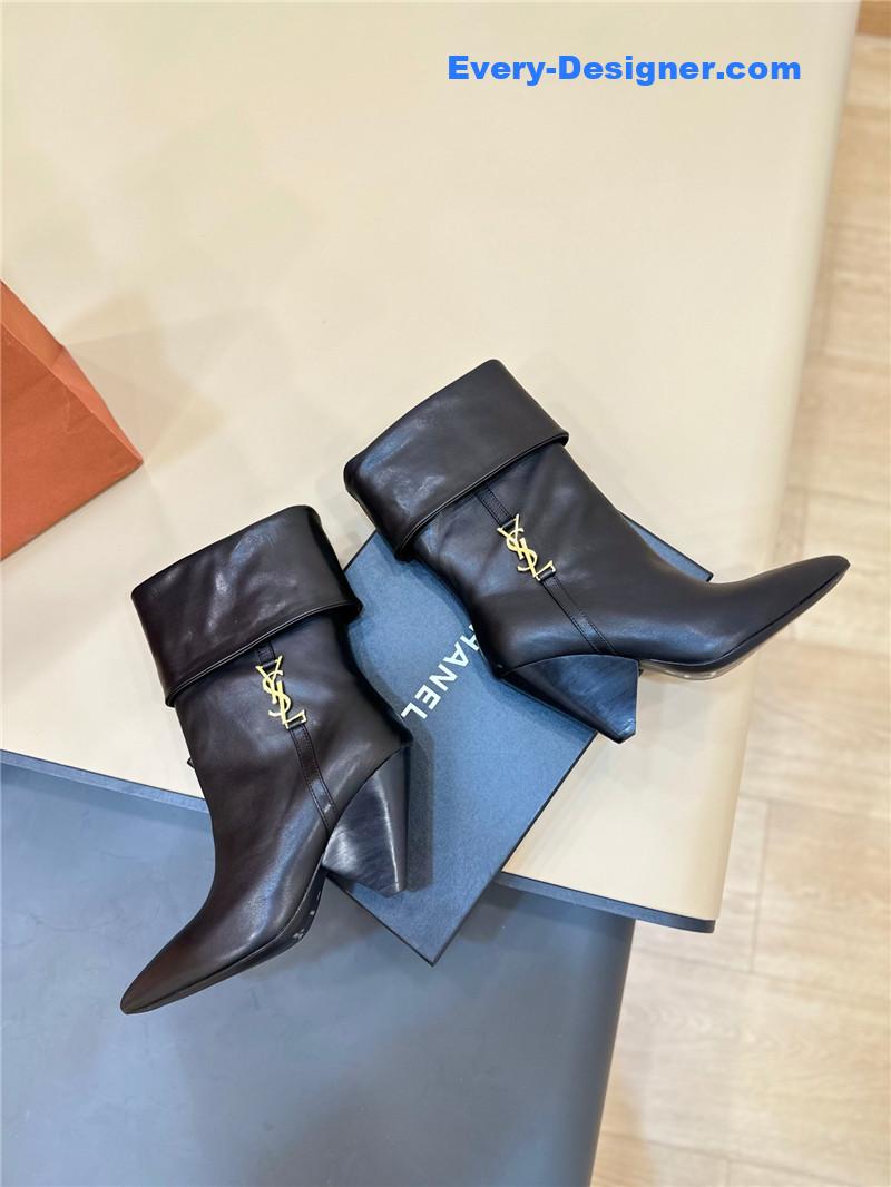 Y51 pointed toe suede ankle boots