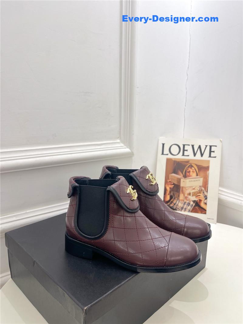 CC logo rhombus short boots