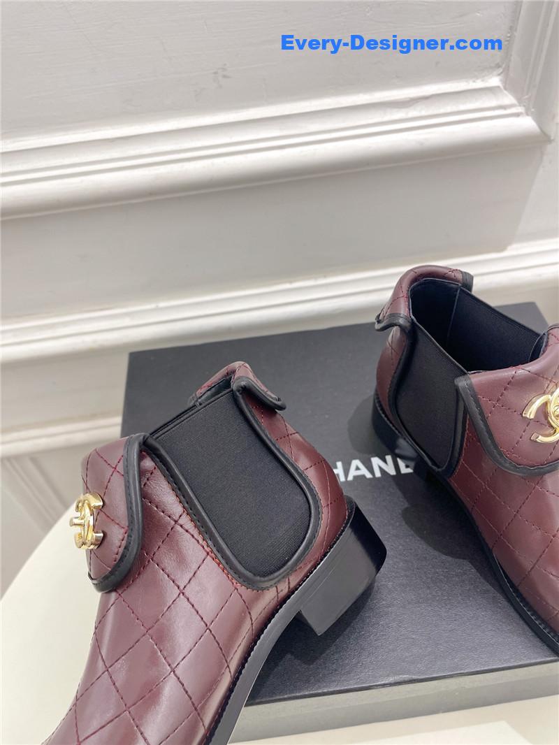 CC logo rhombus short boots