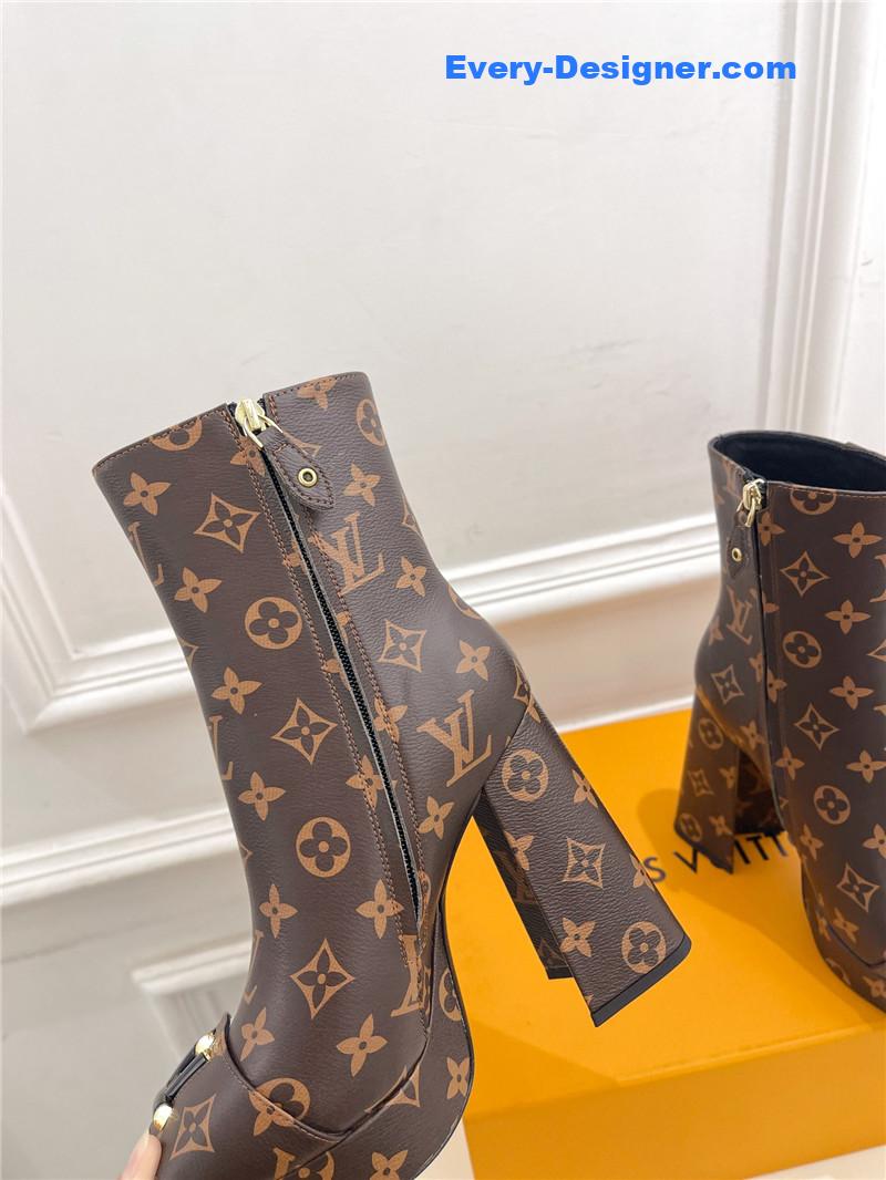 l0vis Vvtt0n lv v-shaped square heel platform boots