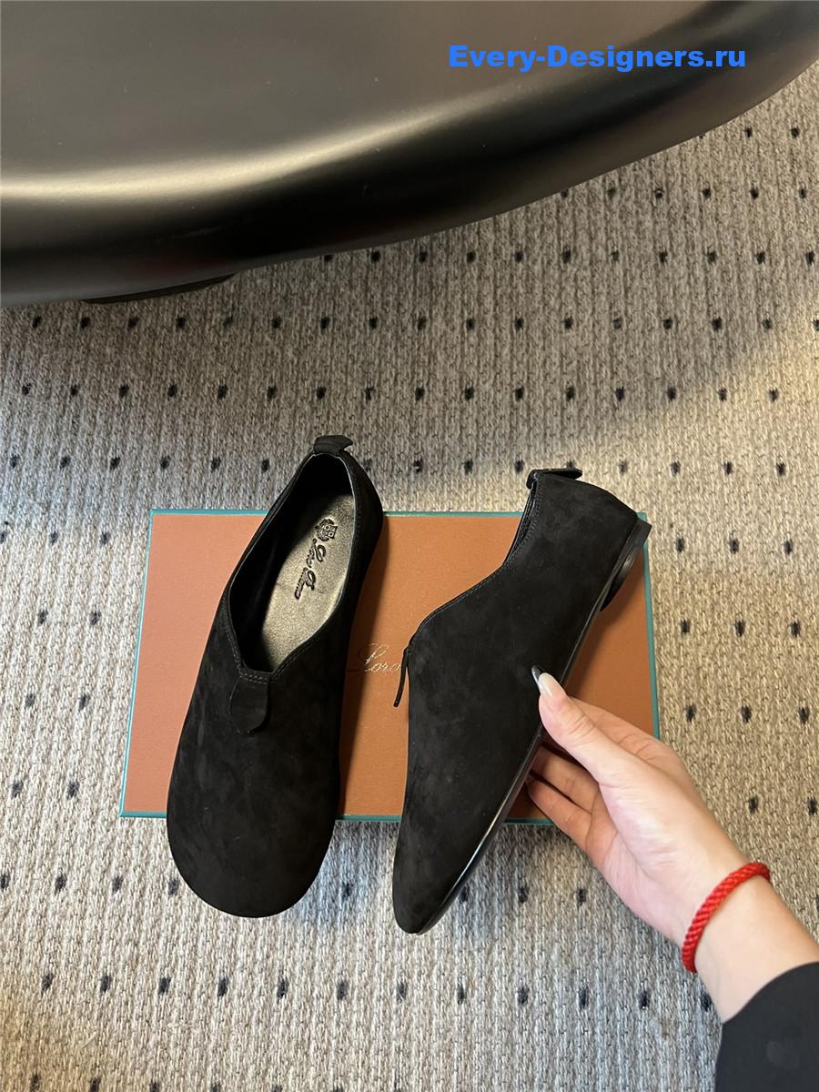 L0r0 P1ana rebech**ela black ballet flats