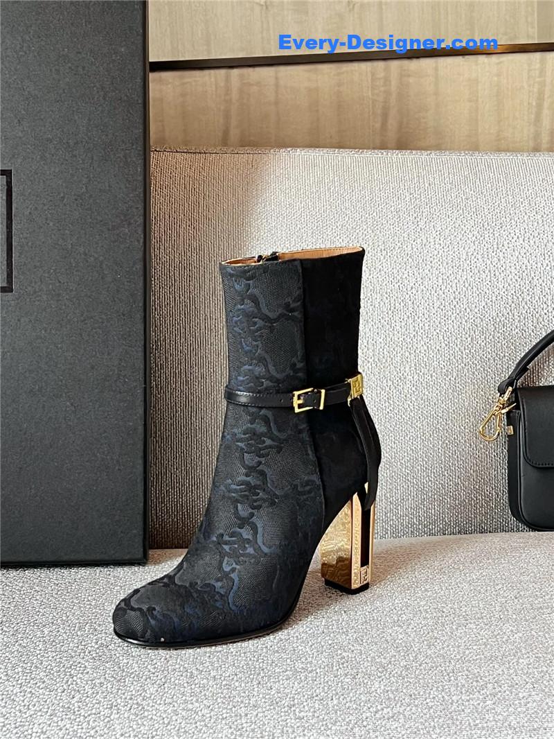 F**di delfina ankle boots
