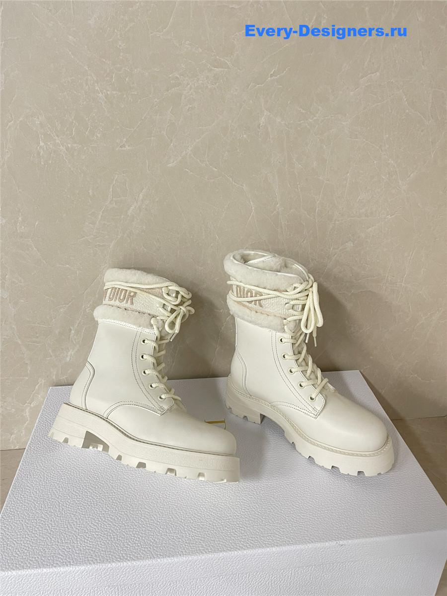 D10r lace-up lambswool martin boots