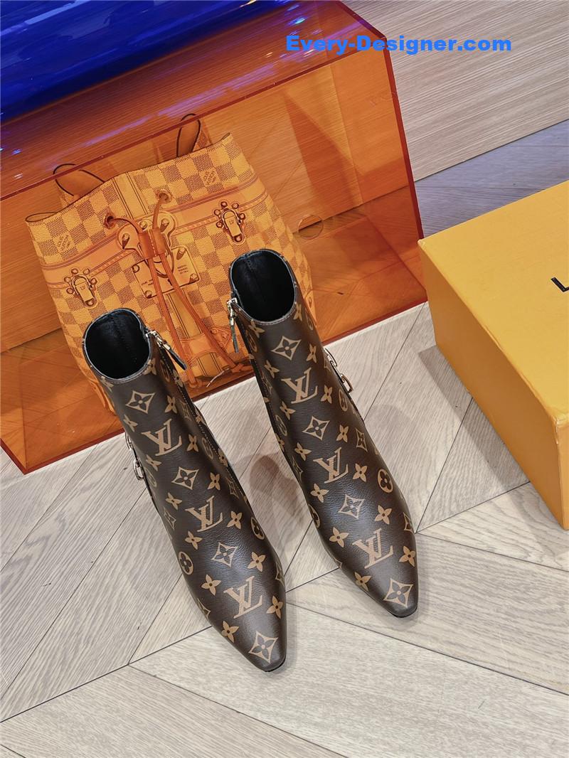 l0vis Vvtt0n lv logo printed short boots