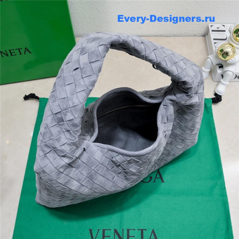 b0tt*ga Ven*ta nubuck leather hop bag