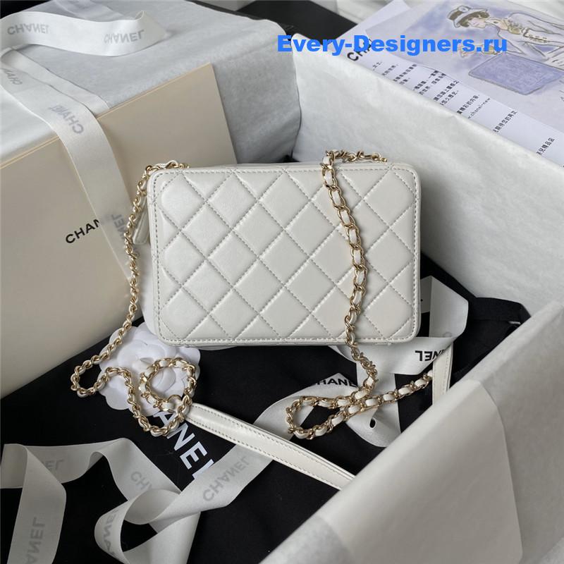 Ch**el camera bag