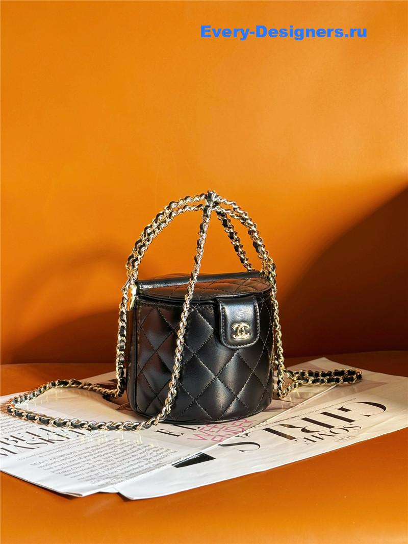 Ch**el handle cosmetic bag