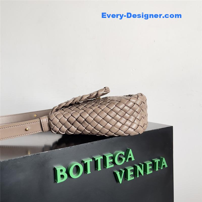 b0tt*ga Ven*ta mini cobble shoulder bag