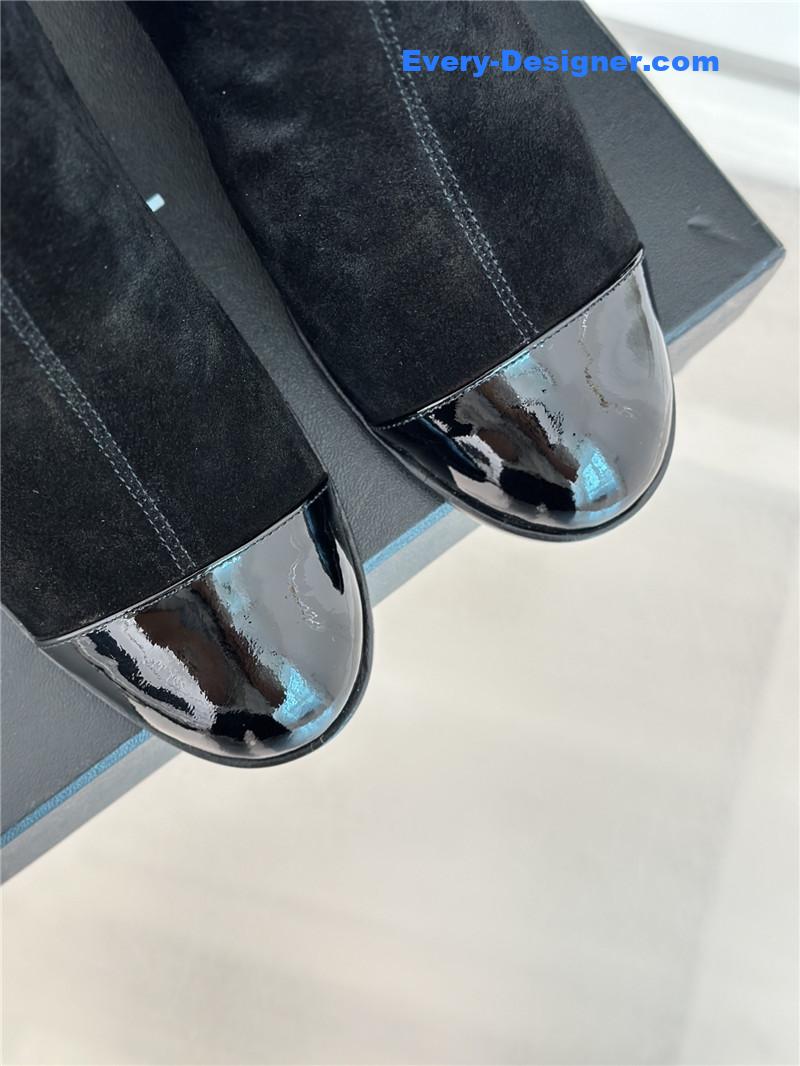 CC logo CC buckle thick heel short boots