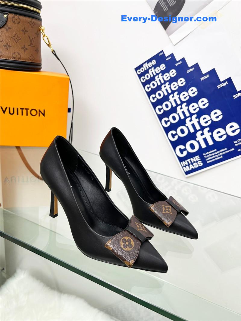 l0vis Vvtt0n lv bow high heels