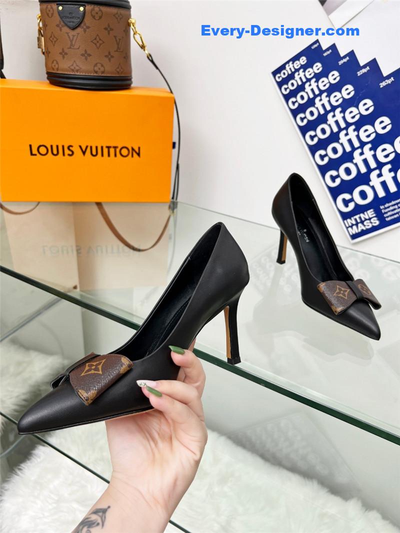 l0vis Vvtt0n lv bow high heels
