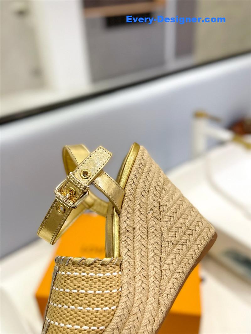 l0vis Vvtt0n lv latest catwalk platform sandals